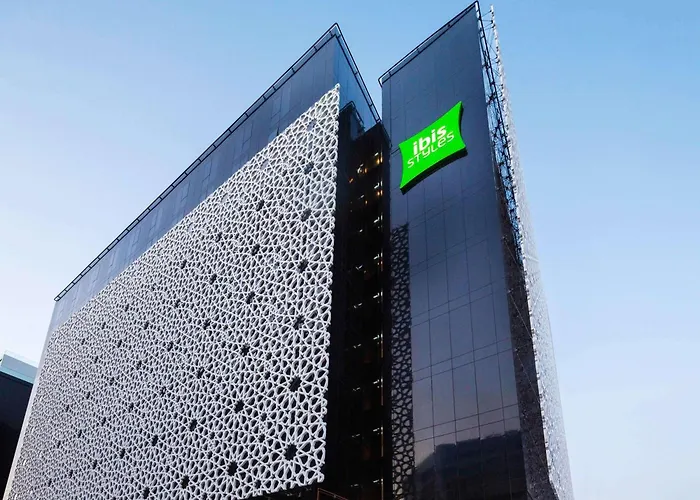 Hotel de luxo Apenas: Ibis Styles Dubai Airport Hotel