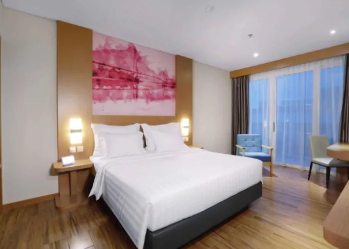 Central hotel: Favehotel Nagoya - Batam