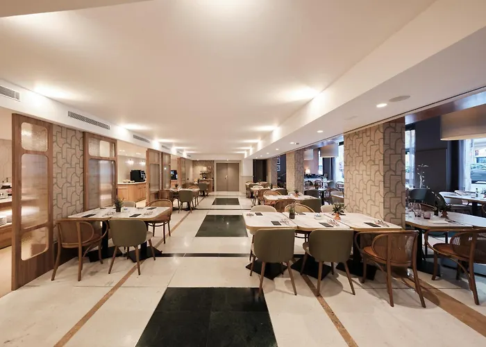 Hotel 4 estrelas: Catalonia Eixample 1864