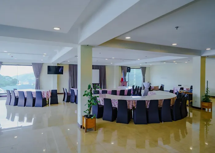 Family Hotel: Olive Town Center And Hotel