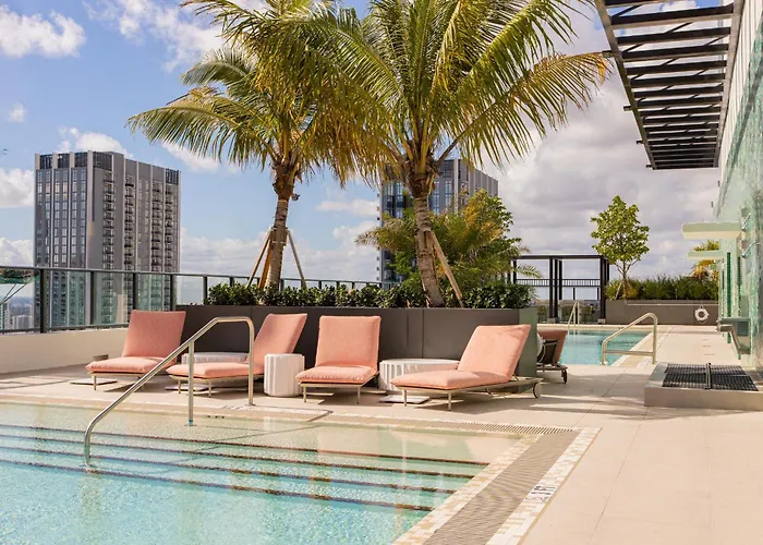 Hotel de 4 estrellas: The Crosby Miami World Center