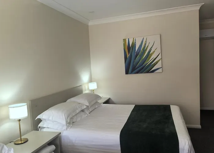 Motel: Lincoln Cottage Motor Inn