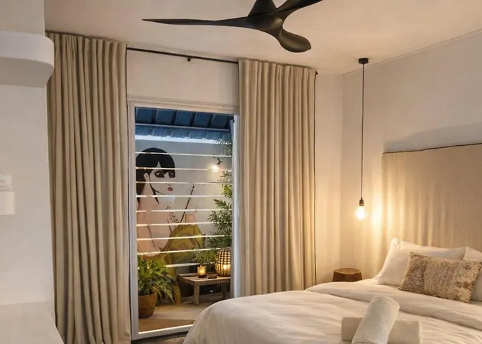 Sous Le Badamier Charming Guest House Grand Baie Pointe Aux Canonniers