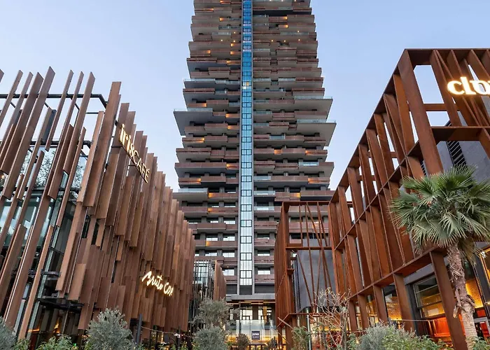 Luxury hotel only: Fairmont Ramla Riyadh