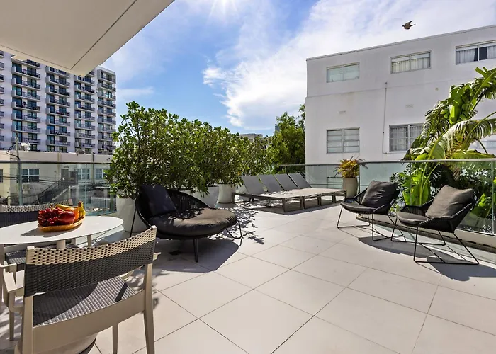 Resort: Park Central South Beach