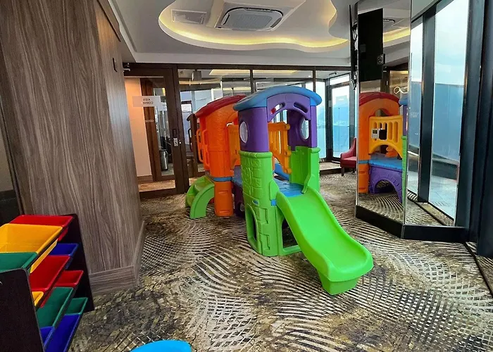 Safi Royal Luxury Metropolitan