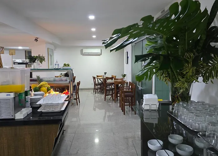Hotel 3 estrelas: Via Contorno Hotel