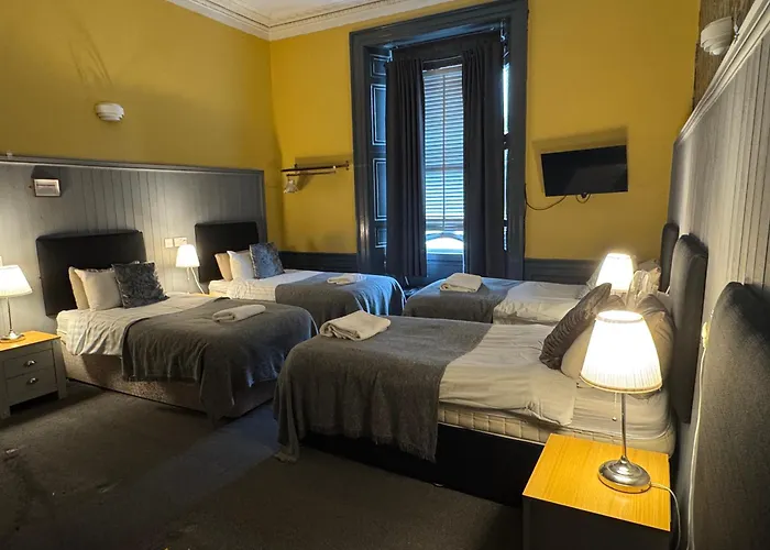 Family Hotel: The City Residence