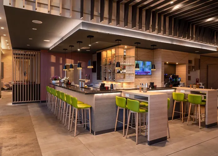 5 star hotels Holiday Inn Frankfurt Airport By Ihg