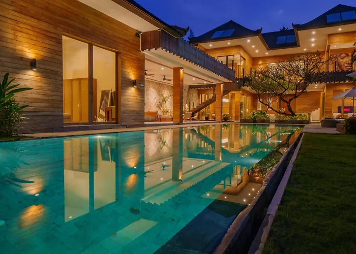 Dog friendly hotels Eko Seminyak - Tropical , Walk To Beach
