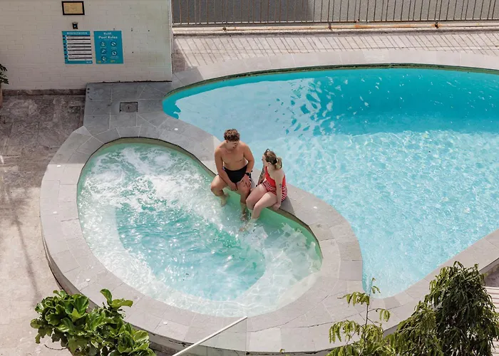 Bunk Surfers Paradise International Backpacker (Adults Only)