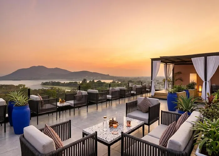 Dog friendly hotels Sierra - By The Lake