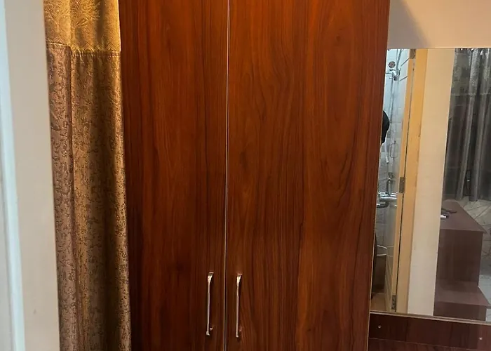 Westernsuites Hotel / Spa