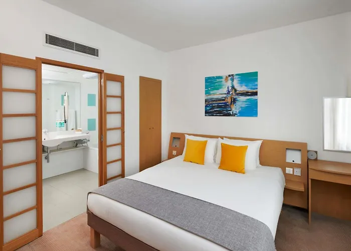 Novotel West