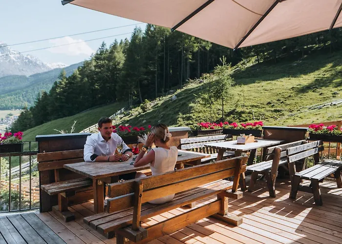 Gruenwald Resort Soelden Appartements Und Chalets Mit Pool
