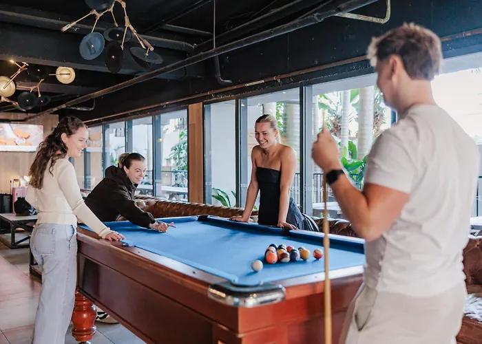Bunk Surfers Paradise International Backpacker (Adults Only)