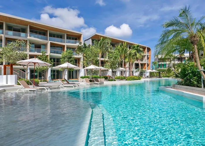 Hotels with a view Wyndham Grand Nai Harn Beach Phuket