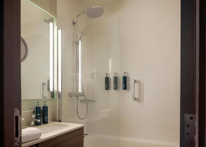 Doubletree By Hilton Chelsea