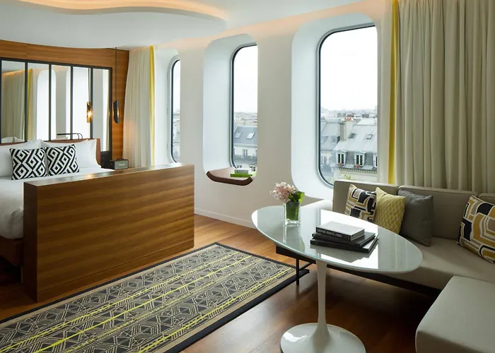  Renaissance Paris Republique & Spa