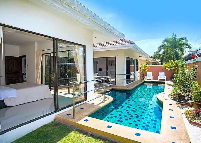 Avoca Pool Villas