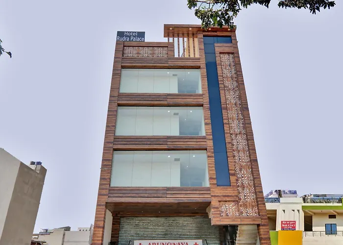 O Rudra Palace Near Phoenix United