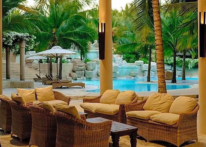 Trip to College Swahili Coco 2Br Apartment 700M To Beach