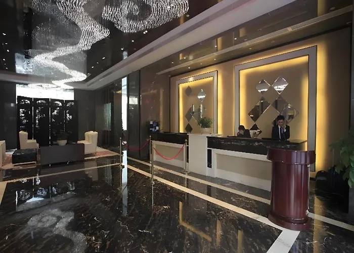Proud Way Hotel Shenzhen, Kingkey 100 Shopping Mall