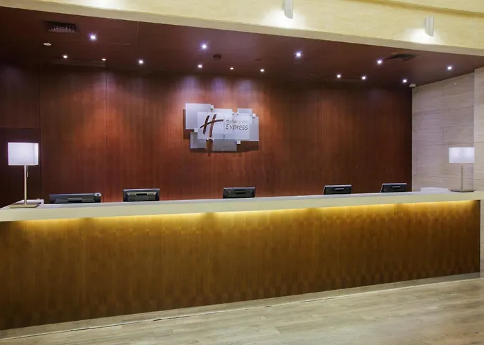 Сity center hotels Holiday Inn Express Suzhou Changjiang By Ihg