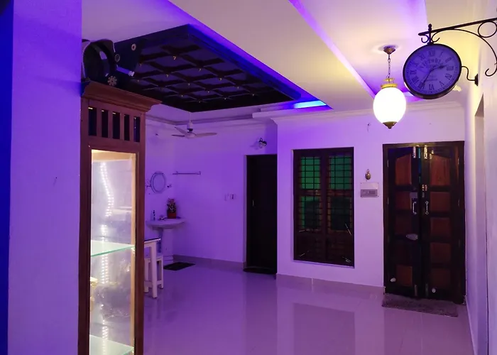 Sambranikodi Resort And Home Stay
