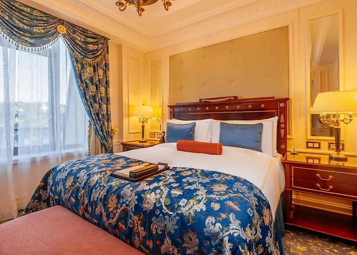  Fairmont Grand Kyiv