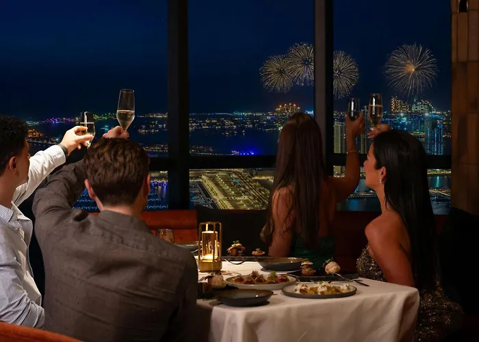 Beach Hotels Dubai Marriott Harbour And Suites