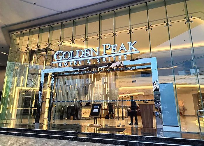 Golden Peak & Suites Powered By Cocotel