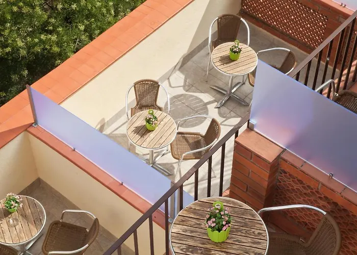 Hotel cerca del colegio: Hotel Everest