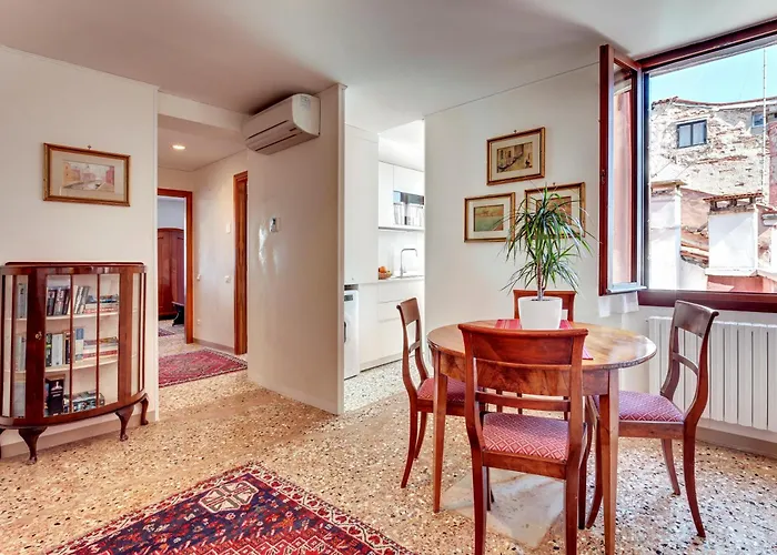 All Vacation Rentals Palazzo Schiavoni Residenza D'Epoca & Suite-Apartments