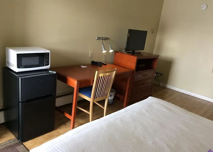 Pet Friendly hotel: Nice Inn Edmonton