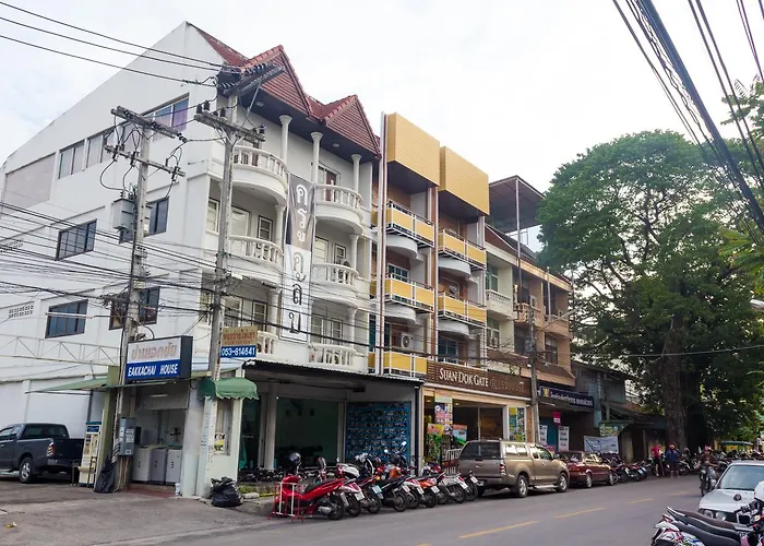 Suan Dok Gate Guesthouse