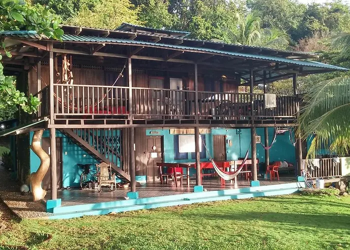Luminosa Montezuma Hostel