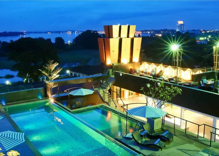 Rashmi'S Plaza Vientiane