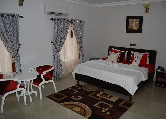 Jacuzzi hotel: Nue-Crest Hotels & Suites