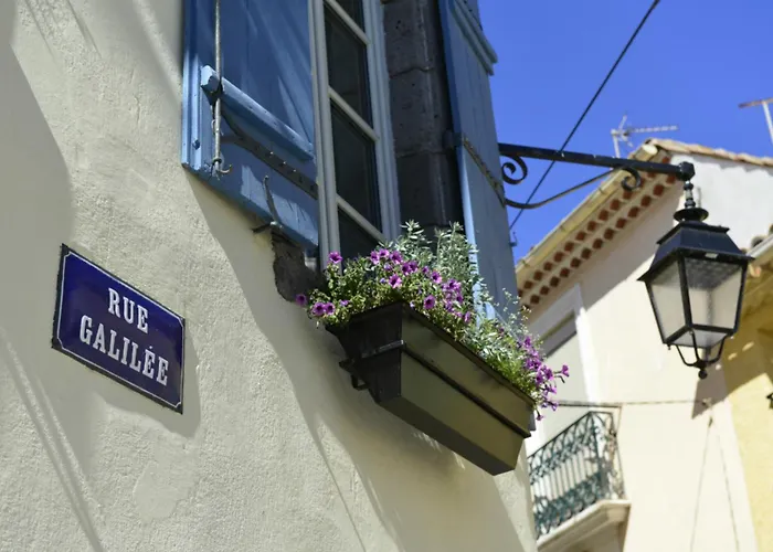 Rue Galilee