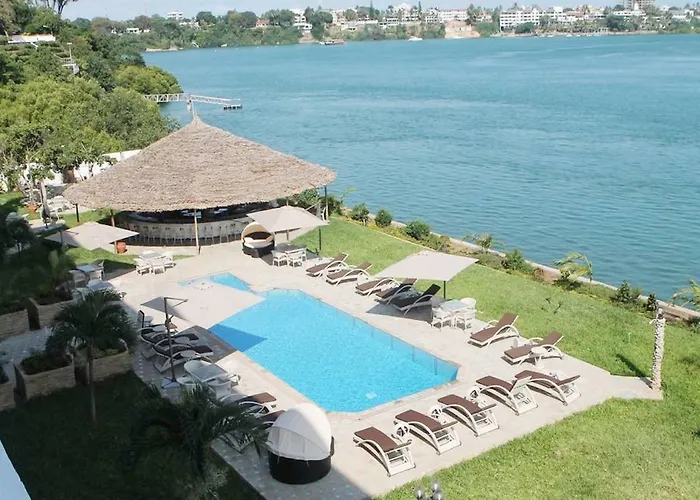 Beach Hotels Cityblue Creekside & Suites