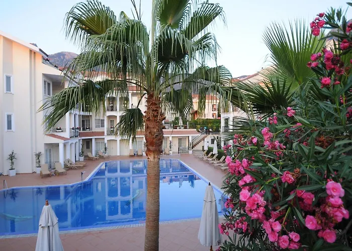 Sea Breeze Hotel And Apartments