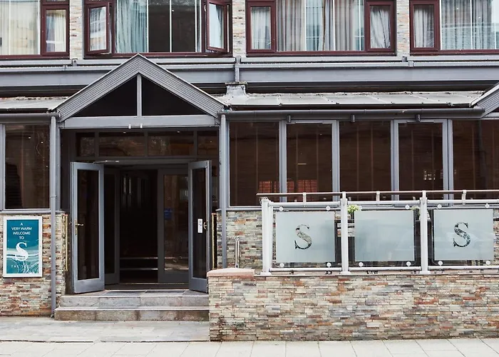 Family Hotel: The Scot