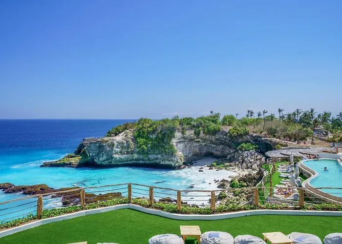 Resort: Ora Resort Avia Blue Lagoon