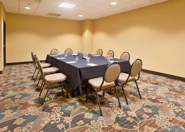 Resort: Holiday Inn Country Club Plaza