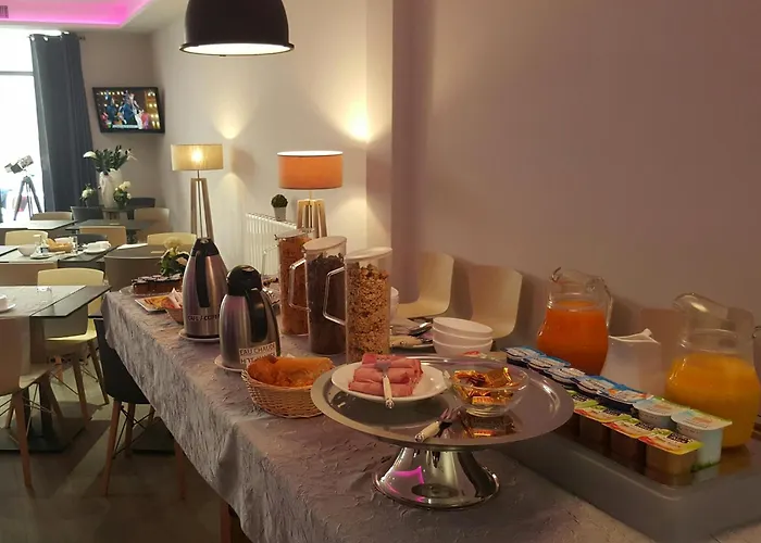 Cheap hotels Cannes Croisette