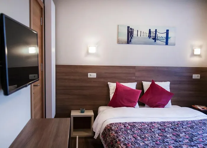  Antwerp Inn